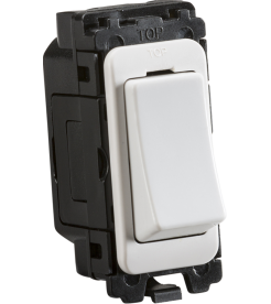 Knightsbridge Curved Edge Modular 20AX 1 gang intermediate switch